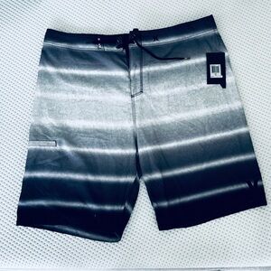 Hurley Board Burnt Shorts, size 40